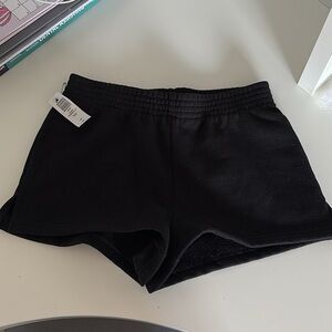 Aritzia TNA Cozy Perfect 2” Shorts Small